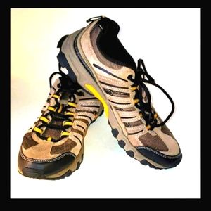 Fila Mens Suede Taupe Black Hiker Sneakers EUC